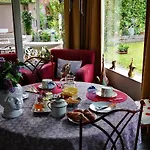La Cour Du Puits Chambre Rooibos Bed & Breakfast