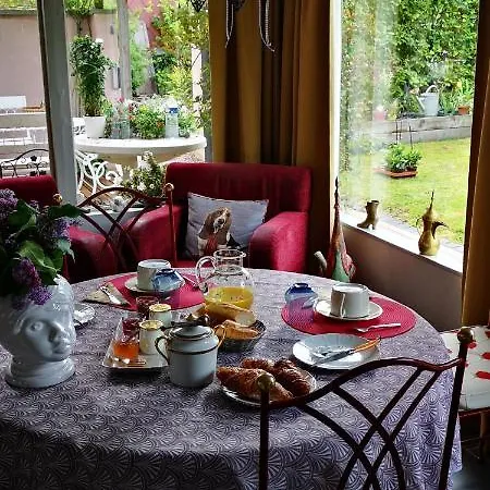 La Cour Du Puits Rooibos B&B