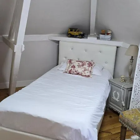 La Cour Du Puits Chambre Rooibos 3* Cormeilles (Eure)