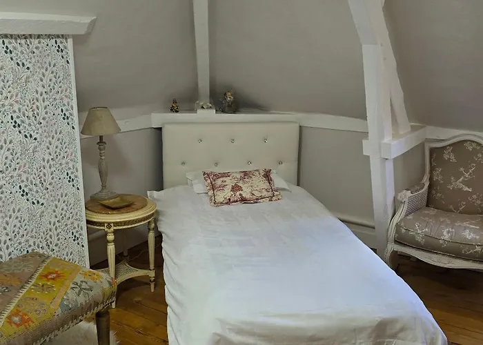 La Cour Du Puits Victor Bed & Breakfast 3*